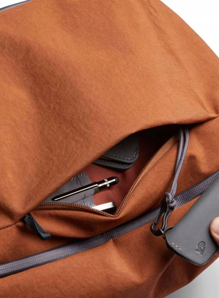 Hugh Butler „Bellroy Transit Workpack“ 2-ojo leidimo krepšys, 20 l, bronzinis