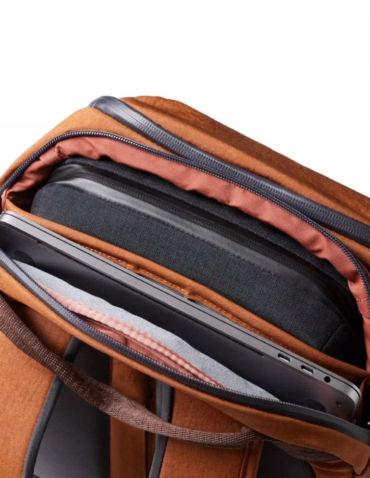 Hugh Butler „Bellroy Transit Workpack“ 2-ojo leidimo krepšys, 20 l, bronzinis