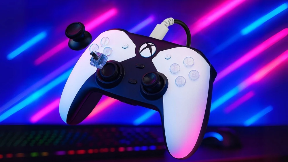 Hyperkin Kontroler Competitor Baltas XBOX (M01638-WH)