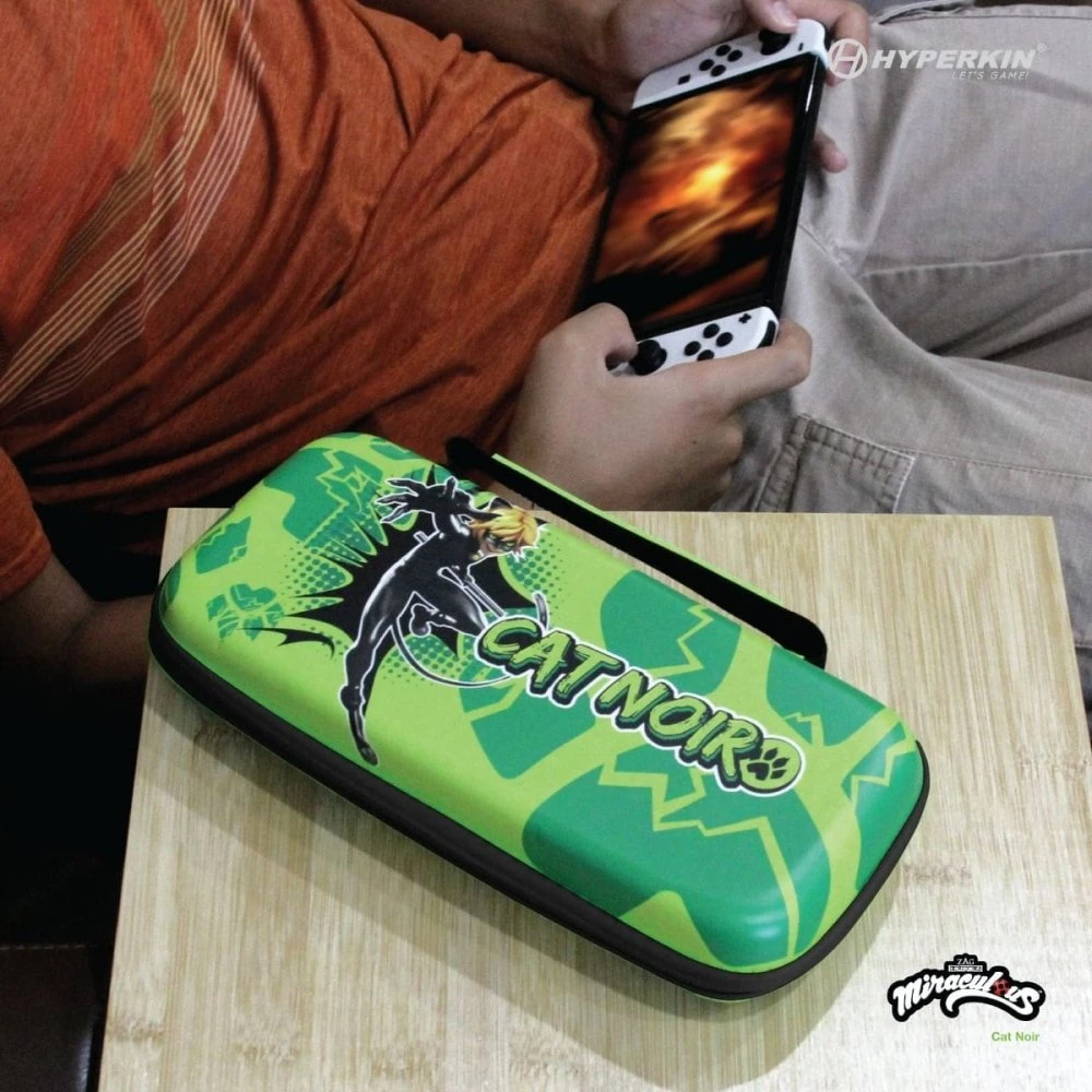 Oficialus „Hyperkin“ stebuklingas kietas dėklas – „Switch“ / „Oled“ / „Lite“ („Cat Noir“)