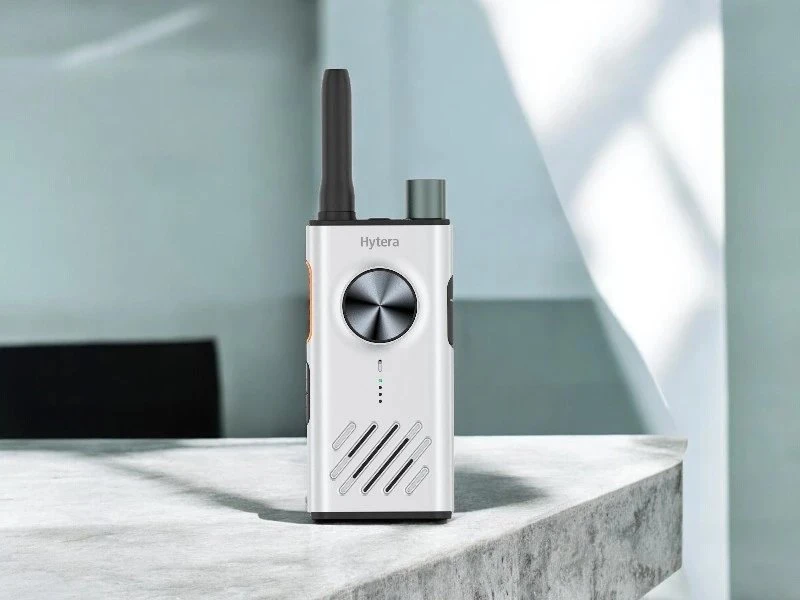 Nešiojamoji radijo stotis Hytera HYTERA Analoginis radijas HYT-S31, UHF 400-470 MHz, 2200 mAh, BT V 5.0, Balta