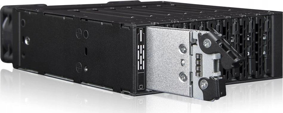 Icy Dock ICYDock ToughArmor 8x M.2 NVMe SSD PCIe 4.0 (8x OcuLink)