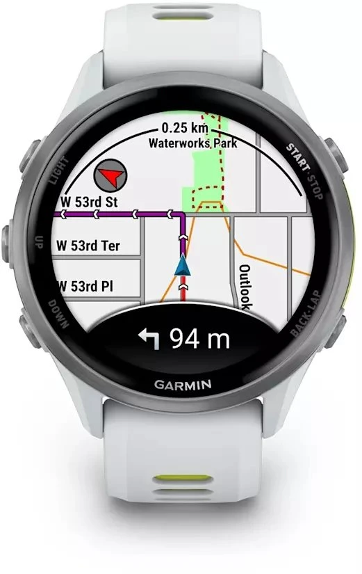Išmanusis laikrodis Garmin Forerunner 970, su titano ir baltojo akmens korpusu bei baltojo akmens / permatomu ryškiai geltonu dirželiu
