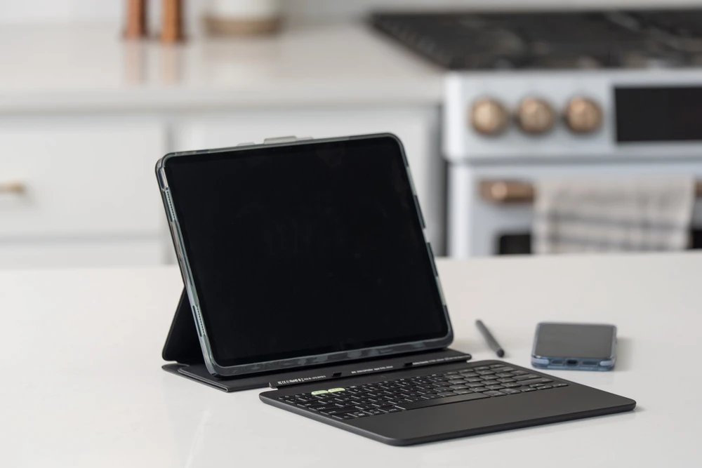 Klaviatūra Zagg PROKEYS 2 IPAD PRO 13 (M4) - IPAD M5 Juodas GERMAN