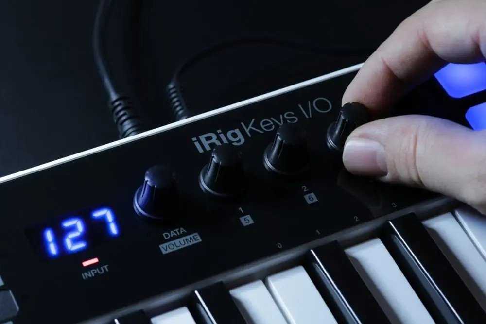 Ik Multimedia IK iRig Keys I/O 25 - Klaviatūra sterująca