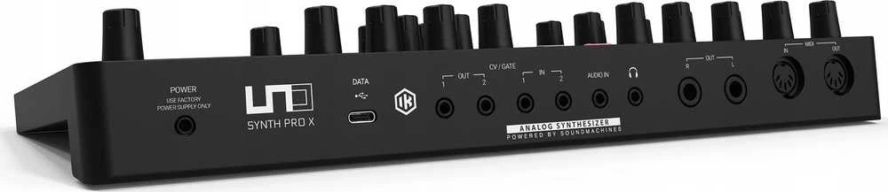 IK Multimedia Uno Synth Pro X - analoginis sintezatorius