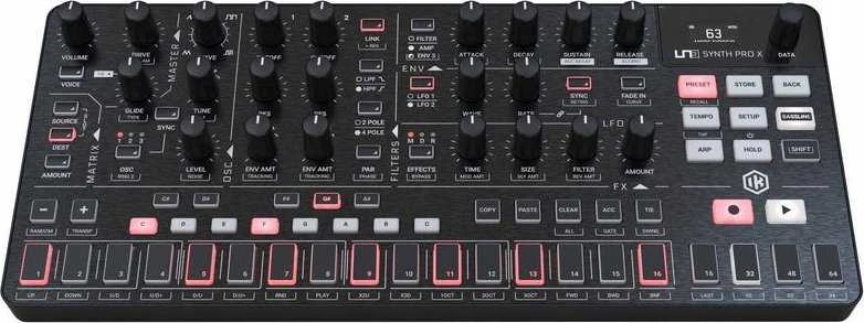 IK Multimedia Uno Synth Pro X - analoginis sintezatorius