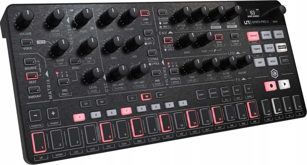 IK Multimedia Uno Synth Pro X - analoginis sintezatorius