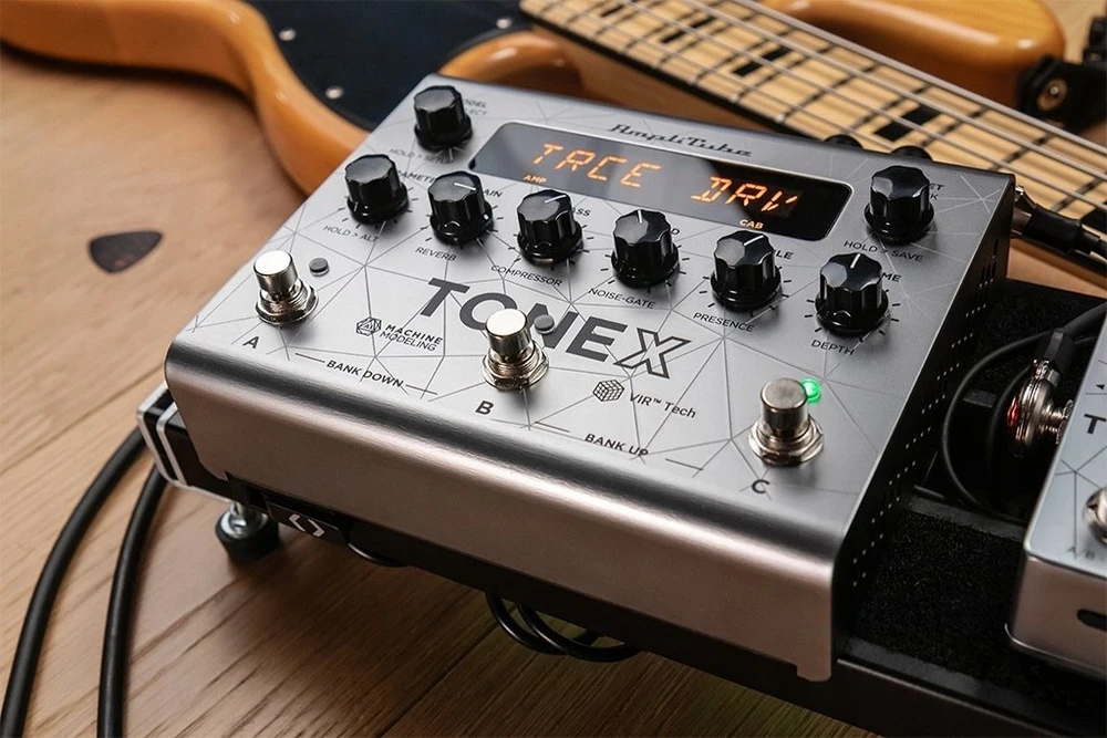 Ik Multimedia TONEX pedalas – bosinės gitaros leidimas