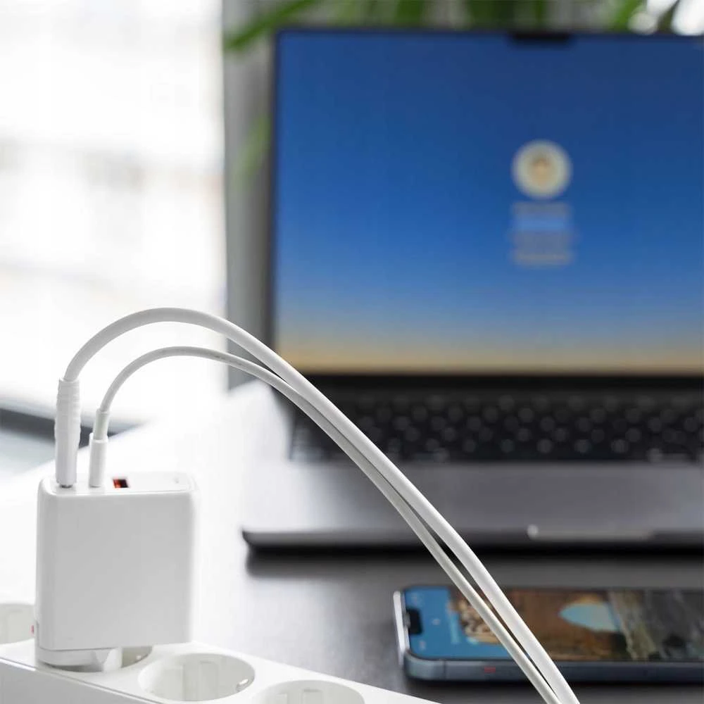 4Smarts įkroviklis GaN Flex 65W 2 USB-C+1 USB-A baltas