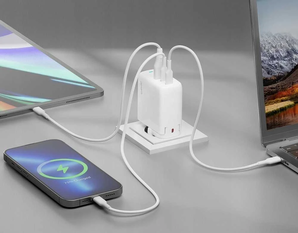 4Smarts įkroviklis GaN Flex 65W 2 USB-C+1 USB-A baltas