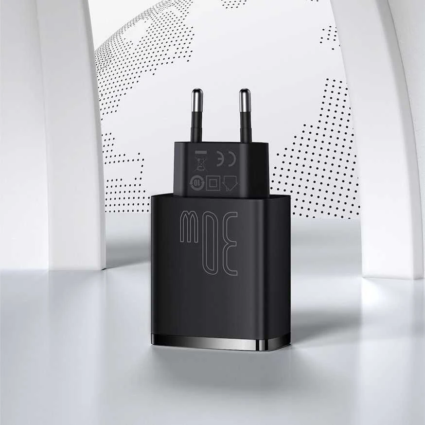Baseus Sieninis įkroviklis 30W 2xUSB + USB-C QC3.0 PD3.0, baltas