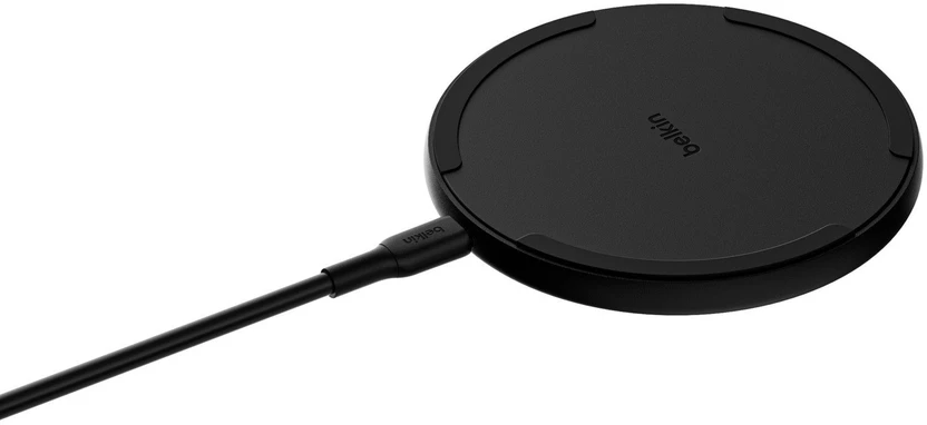 Įkroviklis Belkin BOOSTCHARGE Pad bezprzewodowa 15W (WIA012HQBK)