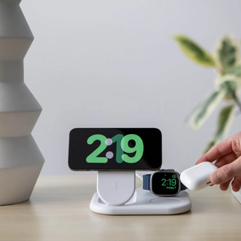 Belkin BoostCharge Headphones, Išmanusis telefonas, Išmanusis laikrodis Baltas USB Wireless charging Fast charging Indoor