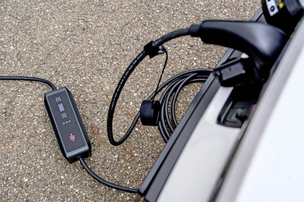 Įkroviklis Brennenstuhl Przenośna EV Įkroviklis Typ 2 CEE 11kW su 8m Ka (1384020)