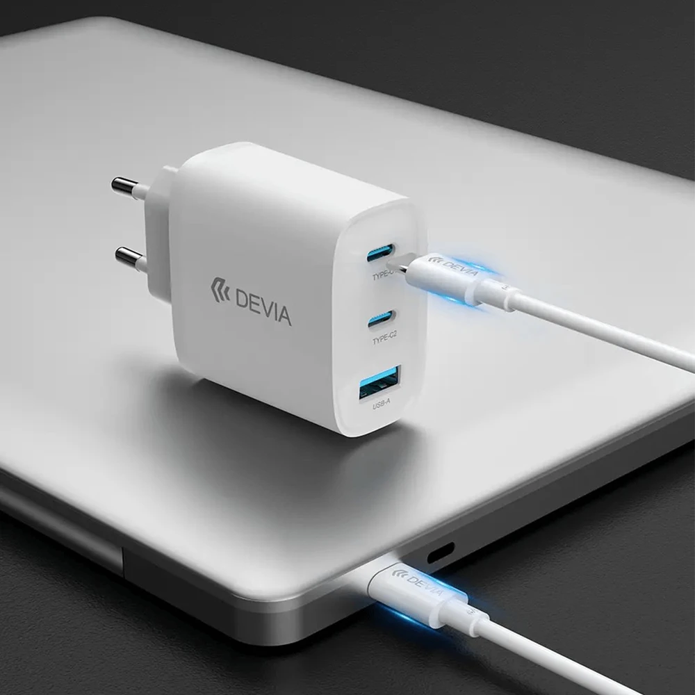 Devia laidinis įkroviklis Extreme PD GaN 65W 2x USB-C 1x USB baltos spalvos + kabeliu USB-C - USB-C laptop charger