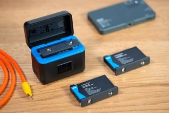 Įkroviklis - Newell STD-USB dviejų kanalų įkroviklis, skirtas Insta360 X4 USB-C