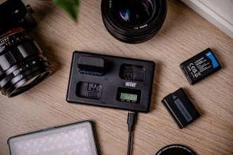 „Newell TT-USB-C“ trijų kanalų įkroviklis, skirtas „NP-FW50“ ir „Sony“ įkrovikliams