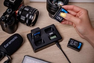 „Newell TT-USB-C“ trijų kanalų įkroviklis, skirtas „NP-FW50“ ir „Sony“ įkrovikliams
