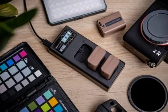 Akumuliatorių Įkroviklis - Newell CD-USB-C Trijų Kanalų Įkroviklis Nikon EN-EL14 Akumuliatoriams Juodas