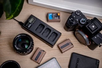 Akumuliatorių Įkroviklis - Newell CD-USB-C Trijų Kanalų Įkroviklis Nikon EN-EL14 Akumuliatoriams Juodas