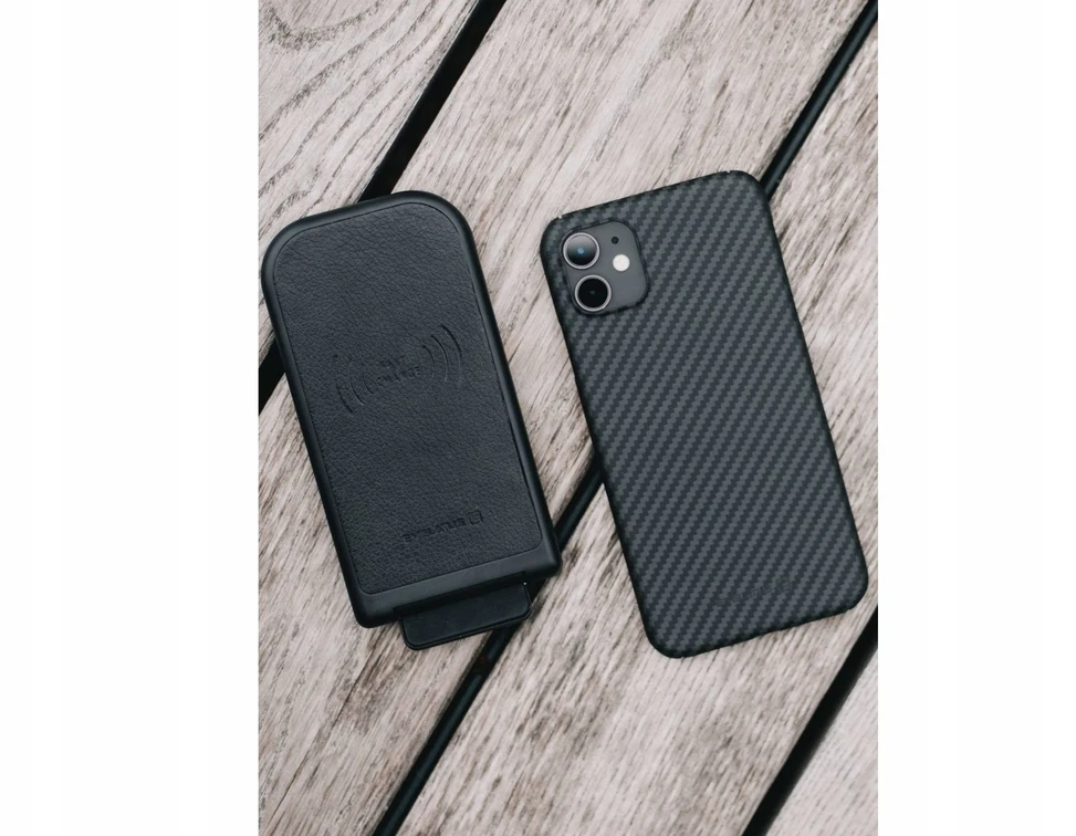Evelatus EWD01 15W Bezvadu lādētājs ar izveklamu Klipša Statīvu priekš Telefona USB-C Melns