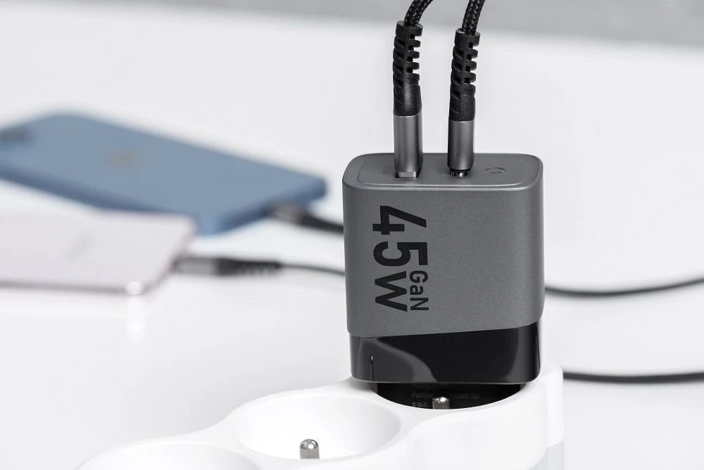 Įkroviklis Forcell F-Energy (1xUSB-C;1xUSB 4A 45W) juodas