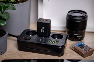 Įkroviklis - Newell GaN 65 W Įkroviklis Su 2 USB-C Prievadais Ir 1 USB-A Prievadu - Juodas