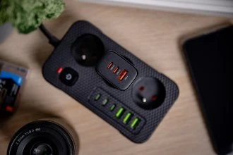 Įkroviklis - Newell GaN 65 W Įkroviklis Su 2 USB-C Prievadais Ir 1 USB-A Prievadu - Juodas
