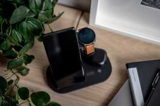 Newell induOne N-GY-Z7L indukcinis įkroviklis 3 mobiliesiems įrenginiams (Juodas)