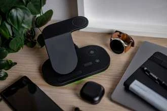 Newell induOne N-GY-Z7L indukcinis įkroviklis 3 mobiliesiems įrenginiams (Juodas)