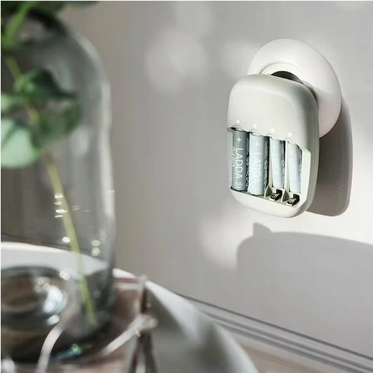 Įkroviklis Inne Įkroviklis IKEA STENKOL AA AAA NiMH 4 Kanały automatinė LED