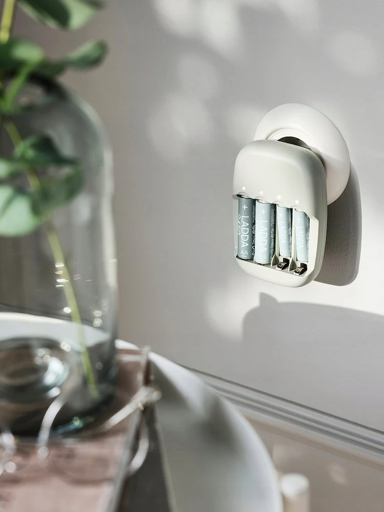 Įkroviklis Inne Įkroviklis IKEA STENKOL AA AAA NiMH 4 Kanały automatinė LED