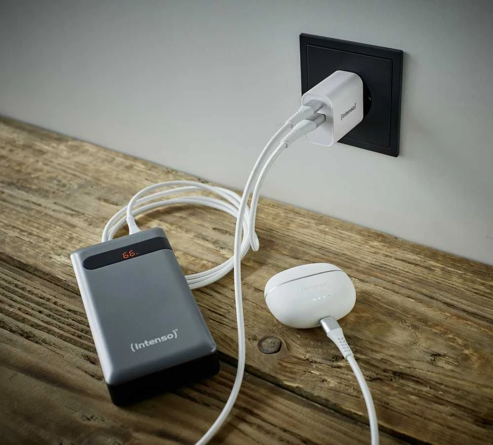 MAITINIMO ADAPTERIS USB-A/USB-C/7803012 INTENSO