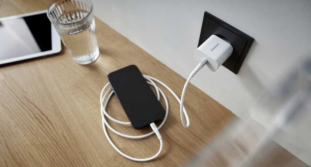 MAITINIMO ADAPTERIS USB-C/7802012 INTENSO