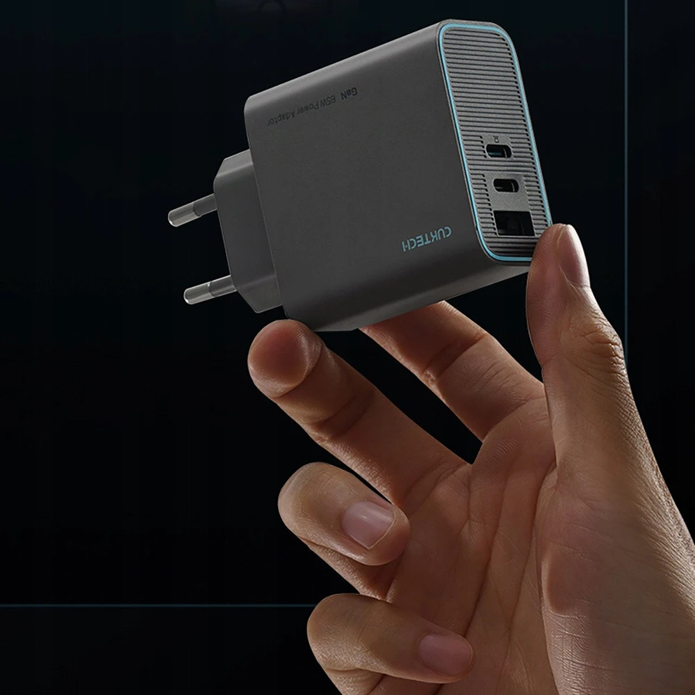 Cuktech CUKAD653EUGR 65W GaN Wall Charger 2 x USB-C 1 x USB-A – pilkos spalvos