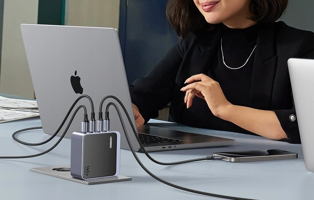 Ugreen Nexode S 140W, GaN, 3x USB-C + USB (pilka)