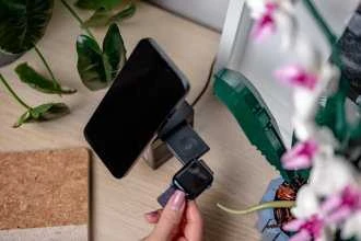Įkrovimo Stotis - Newell induOne MagPlay MagSafe Įkroviklis su Garsiakalbiu ir Ekranu