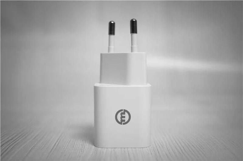 Mobile Origin 35W GaN III Super įkroviklis, vienas USB-C, baltas