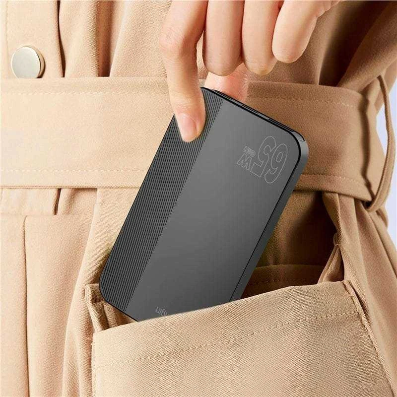 Mobile Origin 65W GaN III plonas įkroviklis, dvigubas USB-C, vienas USB-A, juodas