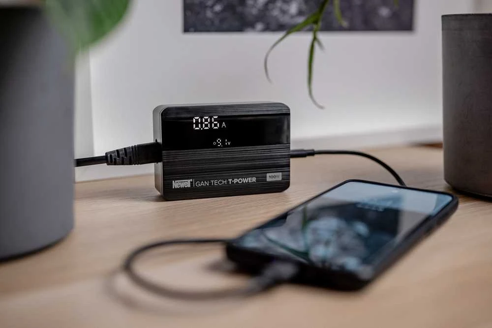 Newell GaN Tech T-power 100 W tinklo įkroviklis