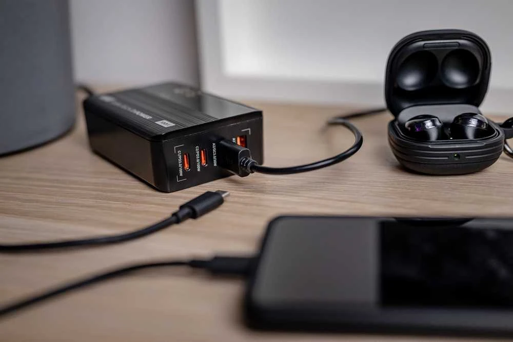 Newell GaN Tech T-power 100 W tinklo įkroviklis