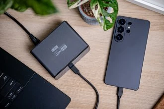 Įkroviklis PowerNeed Įkroviklis jungiama į tinklą Newell GaN 240 W TFT - EU