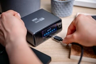Įkroviklis PowerNeed Įkroviklis jungiama į tinklą Newell GaN 240 W TFT - EU