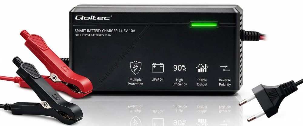 Qoltec Specjalistyczna kroviklis do akumulatora LiFePO4 12V | 10A | PF 0.9 | LED | Inteligentne ładowanie