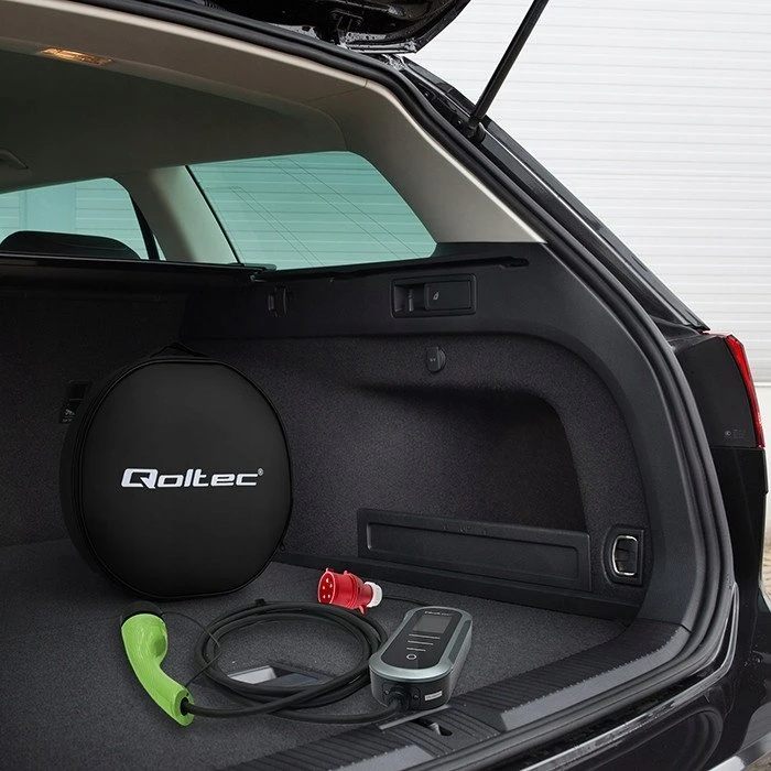 Qoltec 52721 Mobilus elektromobilio įkroviklis su 2in1 2 tipo reguliavimu | 7kW | 230V | CEE 32A | Wifi | TUYA | SMART LIFE | LCD | Nešiojamas | Sieninis įkrovimo įrenginys | 5m