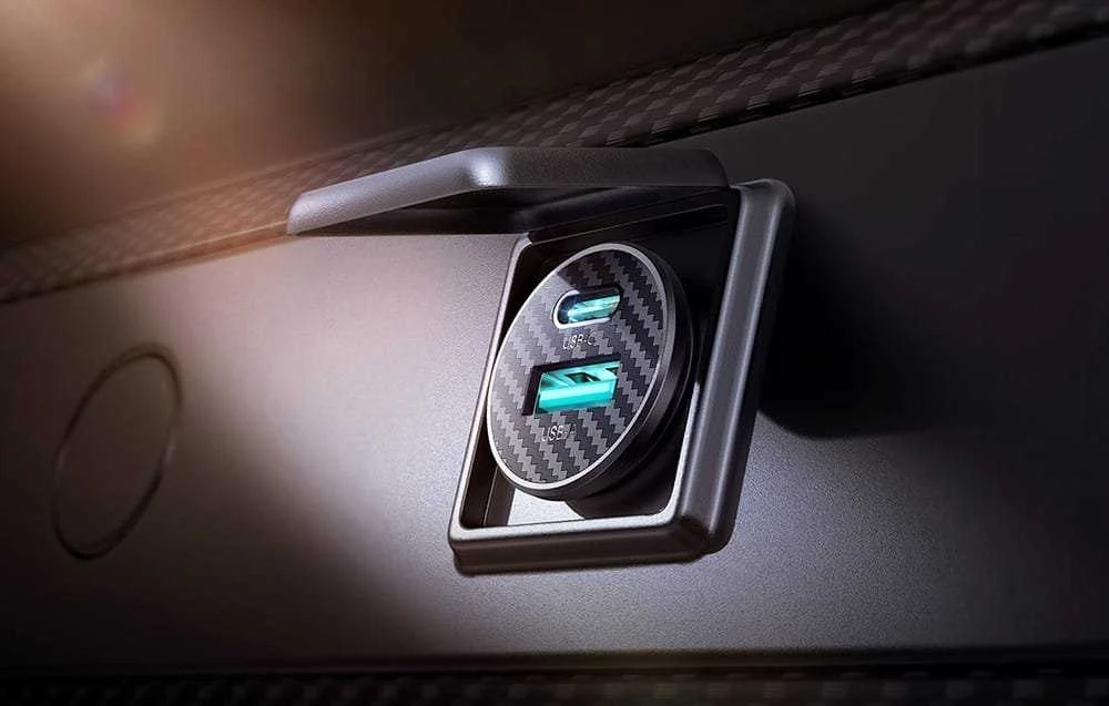 Automobilinis įkroviklis Joyroom JR-CCN16 USB-A/USB-C 15W juodas