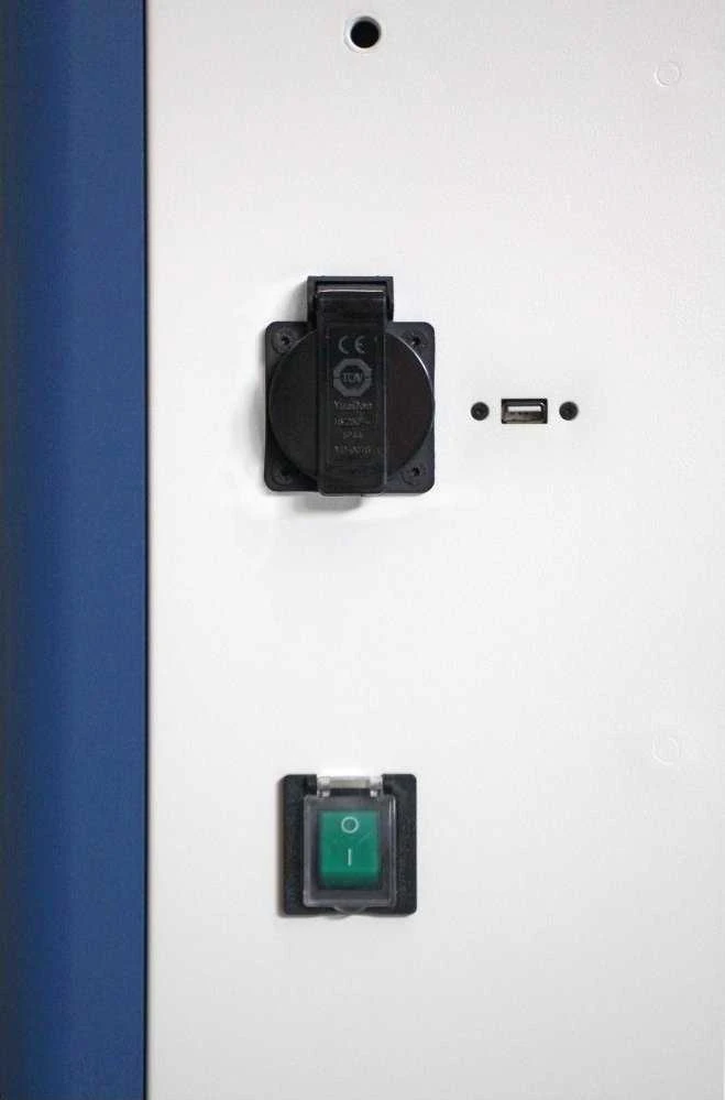 „Techly 108880“ 30 įrenginių įkrovimo stotelė, 30 kintamosios srovės lizdų, 30 USB prievadų