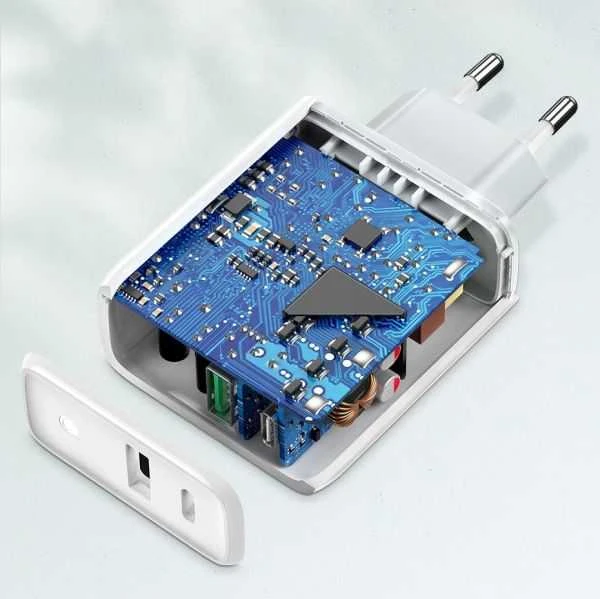 Įkroviklis Ugreen CD170 USB-C / USB-A 36W, baltas
