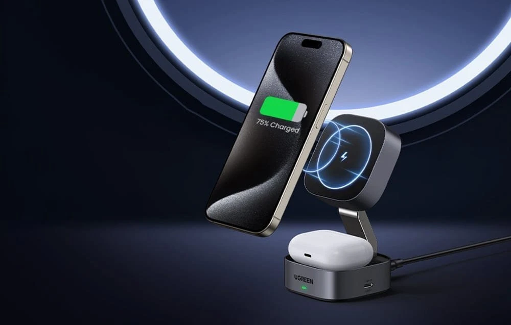 Ugreen W526 3in1 MagSafe / Qi indukcinis telefono / ausinių įkroviklis su USB-C prievadu - juodos spalvos